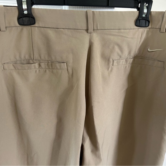 NIKE Men’s shorts Tan 36”W x 21” L Polyester & Spandex blend Like New Condition! - Picture 9 of 10